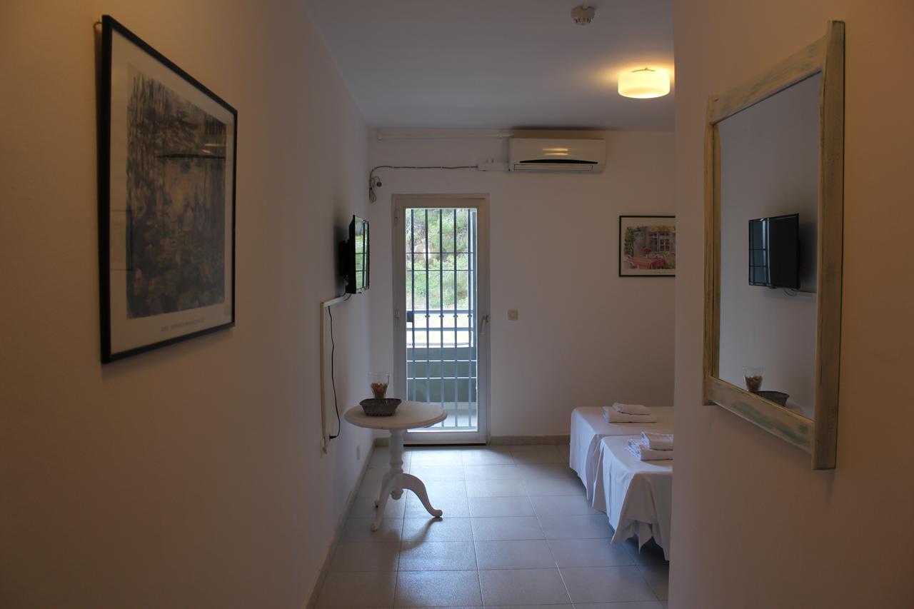 Hostal La Torre Almunecar Bagian luar foto